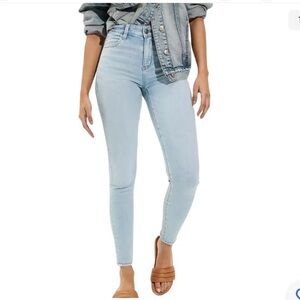 American eagle next level stretch curves high rise jegging light wash size 4